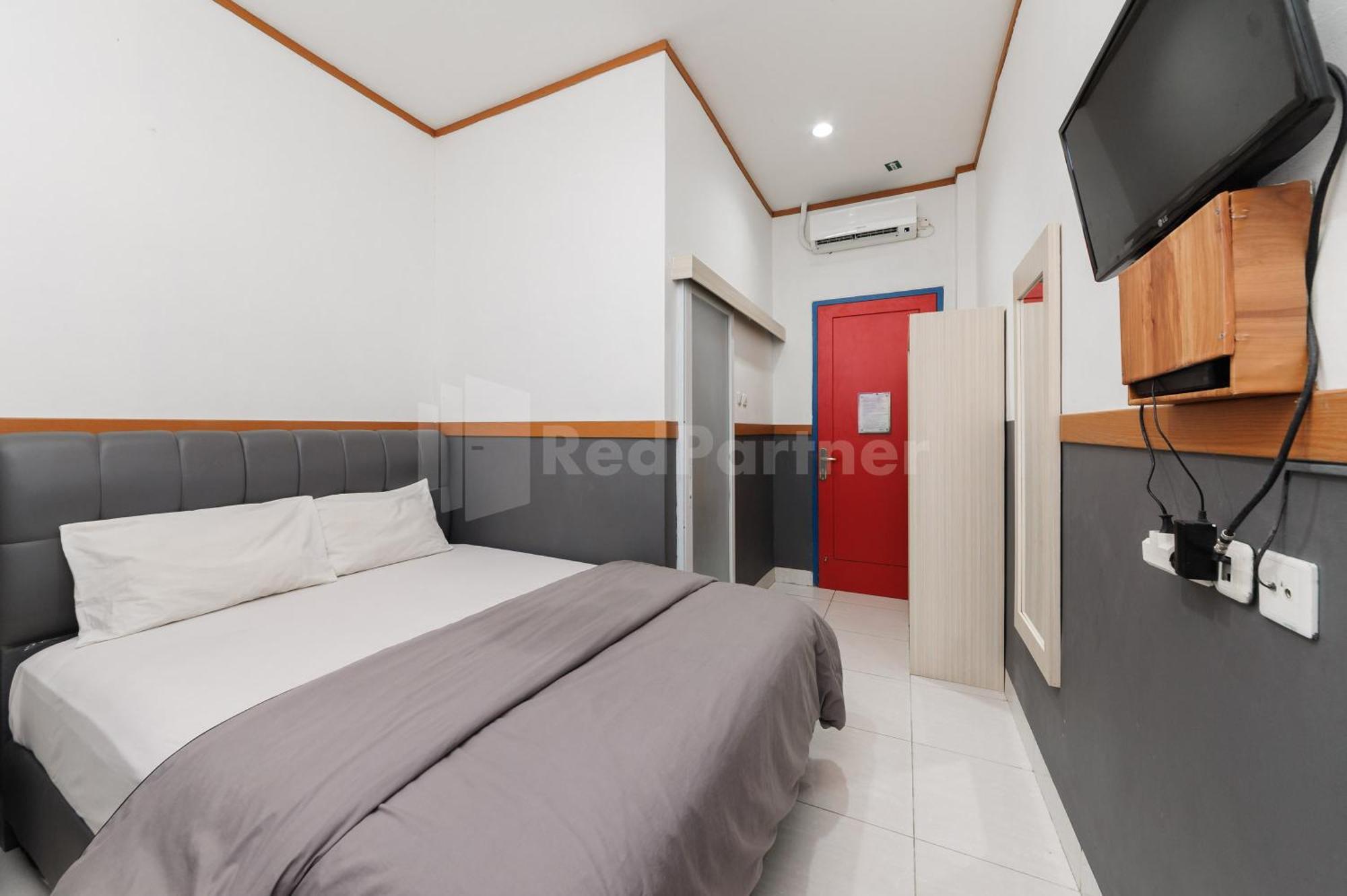 Ian Jaksa Mitra Reddoorz Hotel 2*